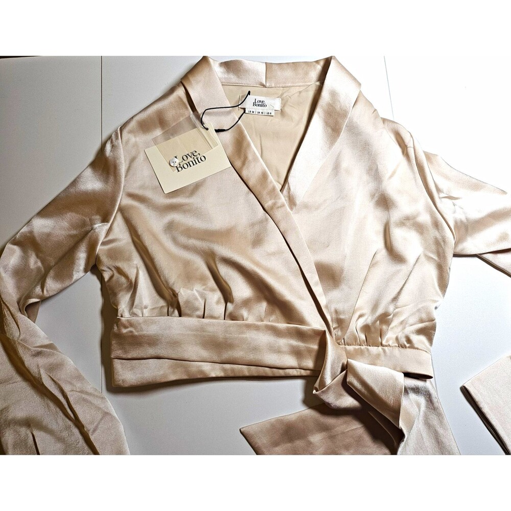 NWT Love Bonito Women’s Champagne Satin V-Neck Wrap Tie Cropped Long Sleeve Top